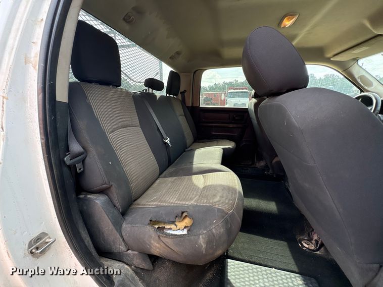 image for item EU0692 2012 Dodge Ram 3500 Crew Cab utility bed pickup truck