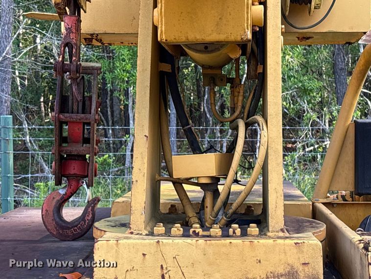 image for item EU0694 1997 Broderson IC-80 crane