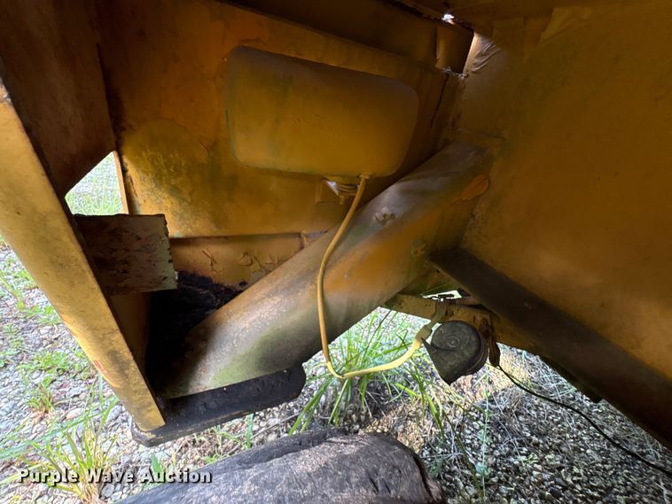 image for item EU0694 1997 Broderson IC-80 crane