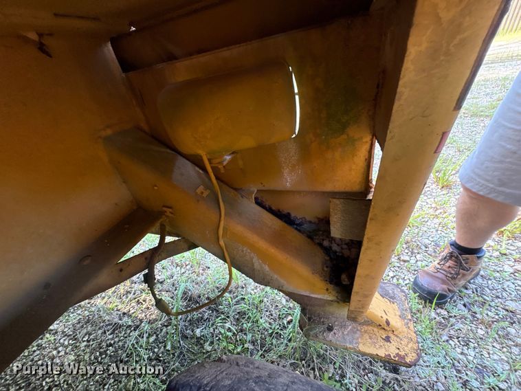 image for item EU0694 1997 Broderson IC-80 crane