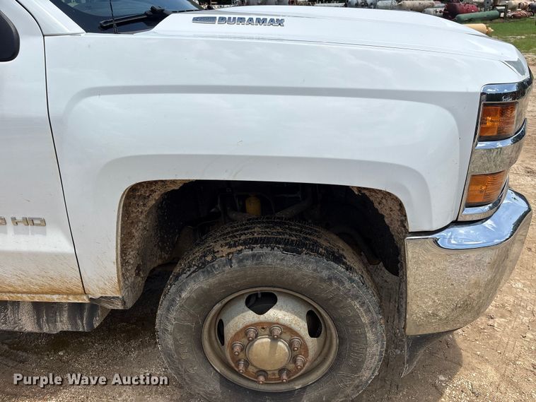 image for item EU0695 2018 Chevrolet Silverado 3500HD Crew Cab utility bed pickup truck