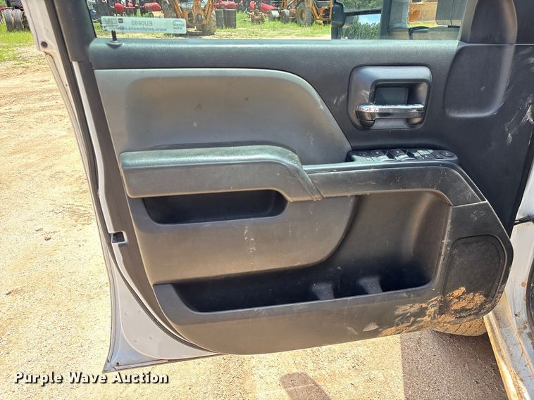 image for item EU0695 2018 Chevrolet Silverado 3500HD Crew Cab utility bed pickup truck