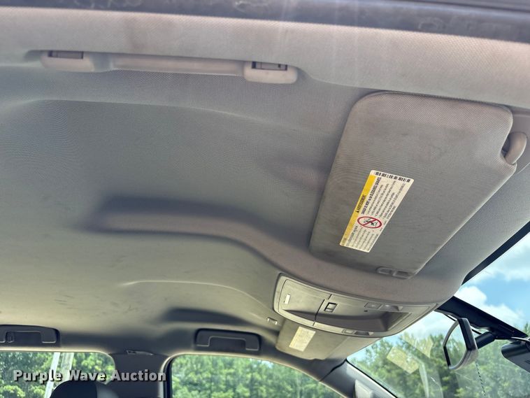 image for item EU0695 2018 Chevrolet Silverado 3500HD Crew Cab utility bed pickup truck