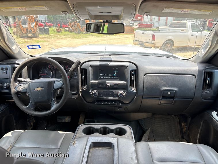 image for item EU0695 2018 Chevrolet Silverado 3500HD Crew Cab utility bed pickup truck