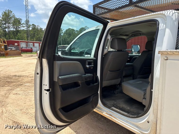 image for item EU0695 2018 Chevrolet Silverado 3500HD Crew Cab utility bed pickup truck