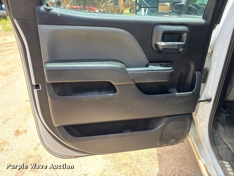 image for item EU0695 2018 Chevrolet Silverado 3500HD Crew Cab utility bed pickup truck