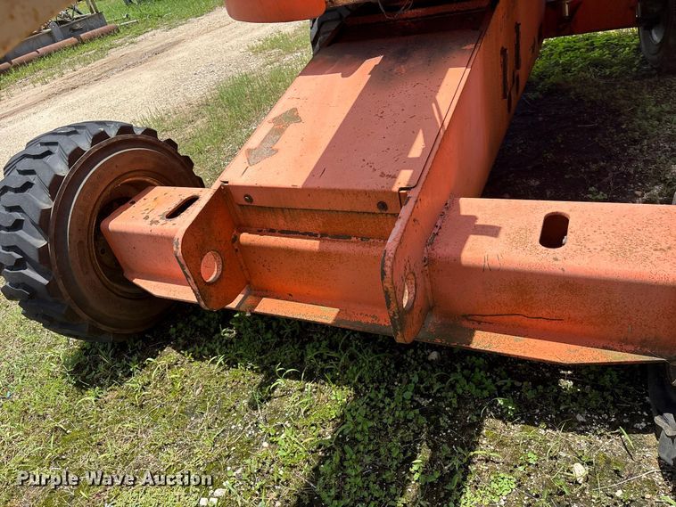 image for item EU0696 2007 JLG 400S boom lift