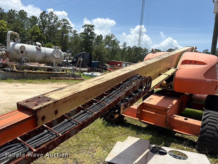 image for item EU0696 2007 JLG 400S boom lift