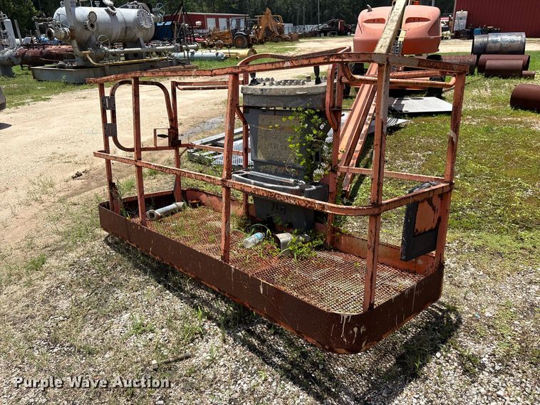 image for item EU0696 2007 JLG 400S boom lift