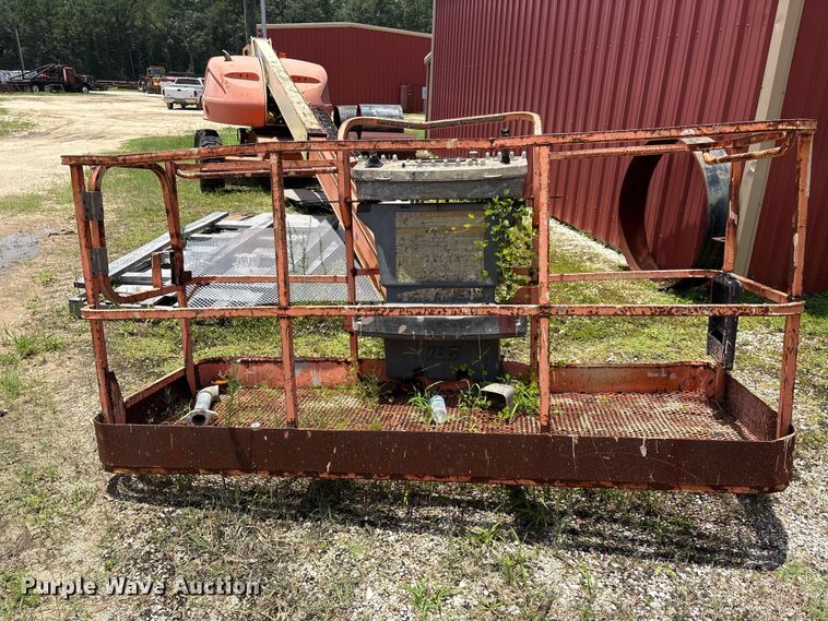 image for item EU0696 2007 JLG 400S boom lift