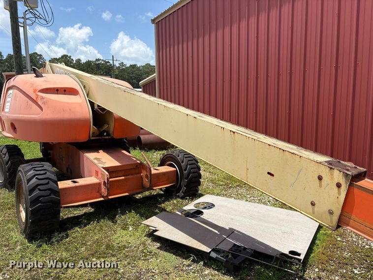 image for item EU0696 2007 JLG 400S boom lift