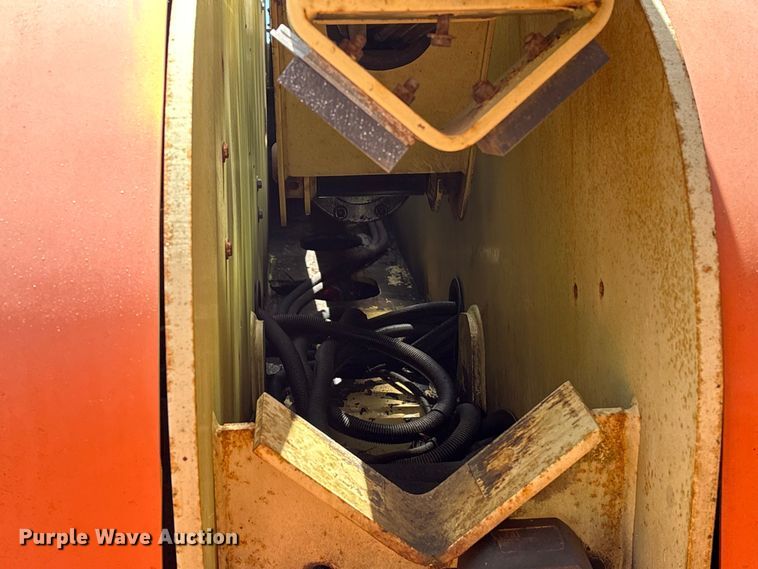 image for item EU0696 2007 JLG 400S boom lift