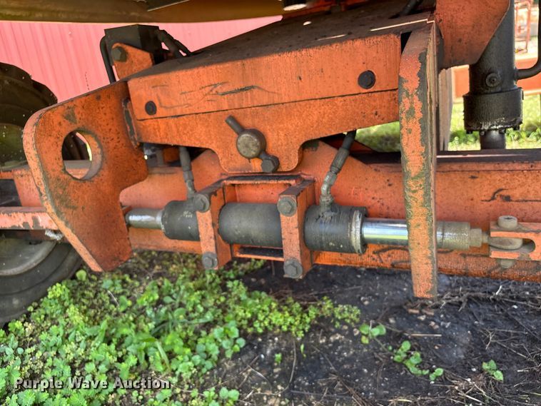 image for item EU0696 2007 JLG 400S boom lift