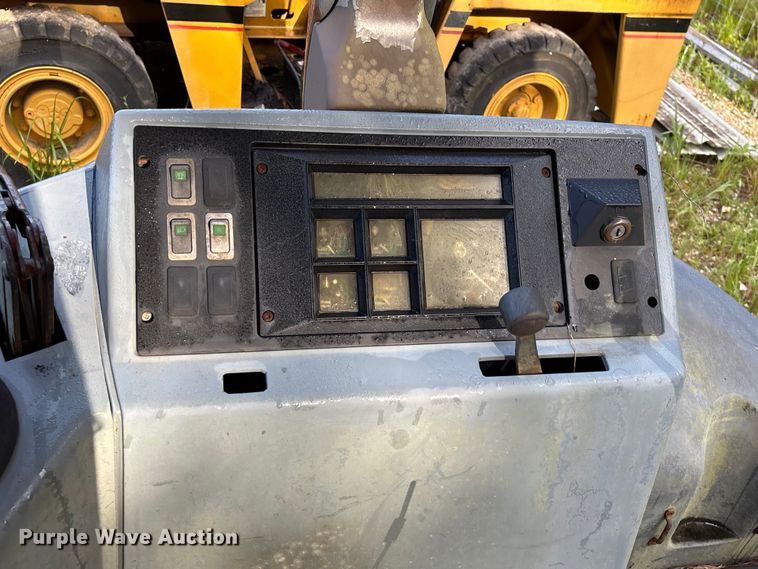 image for item EU0697 1999 Case 580L Series II backhoe