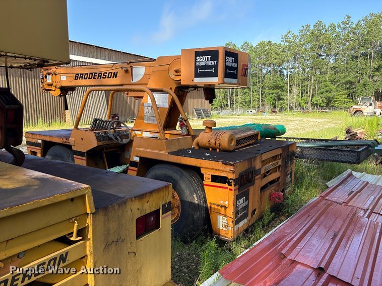 image for item EU0705 Broderson IC-80-1F crane