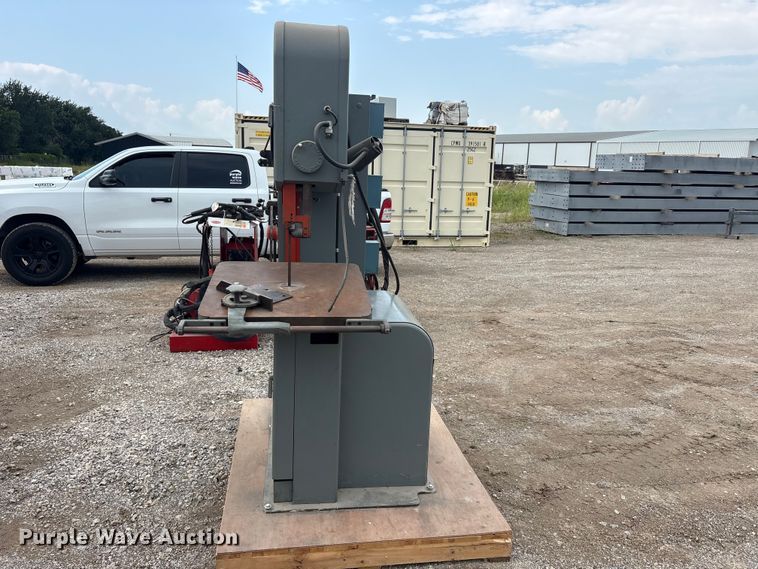image for item EU5737 DoALL 2013-20 band saw