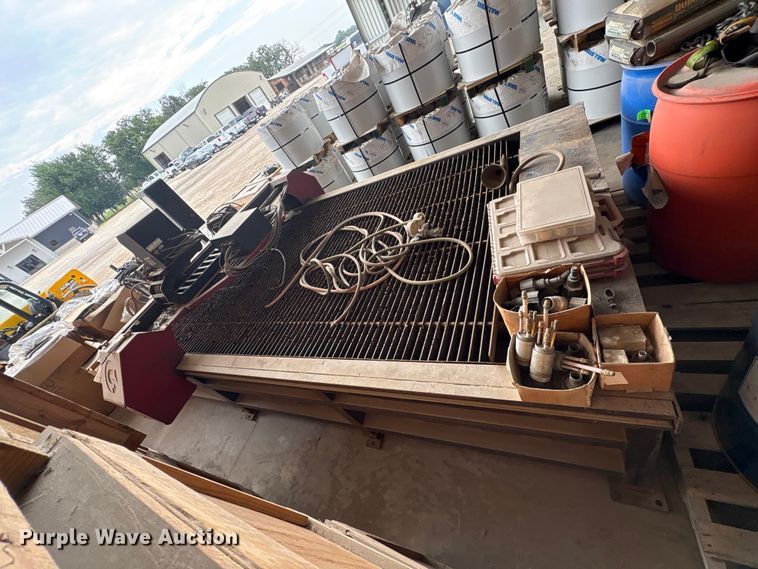 image for item EU5739 CS cutting systems plasma cutting table