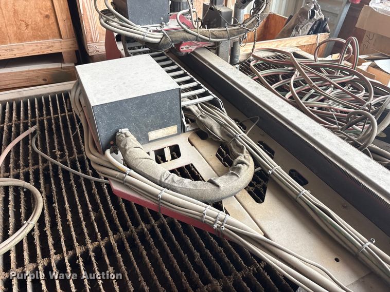 image for item EU5739 CS cutting systems plasma cutting table