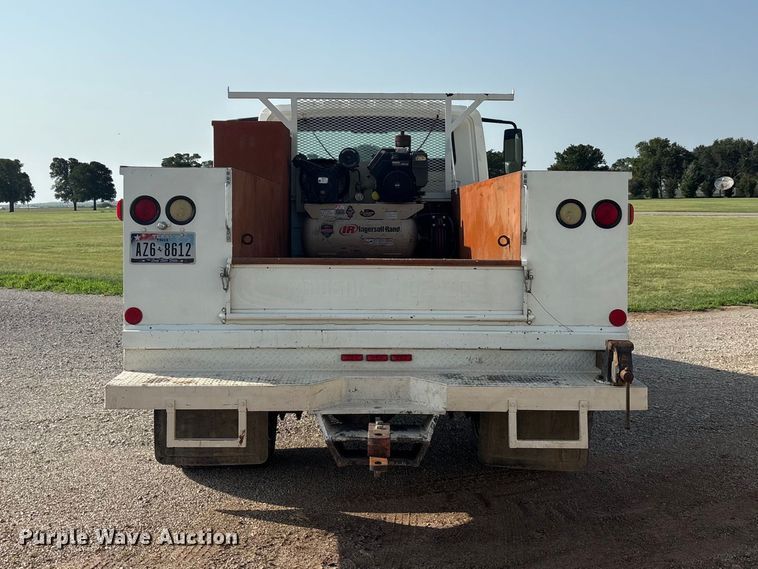 image for item EU5741 2005 International 4300 utility / service truck