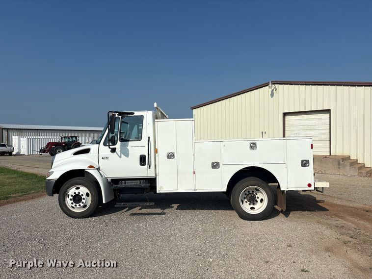 image for item EU5741 2005 International 4300 utility / service truck