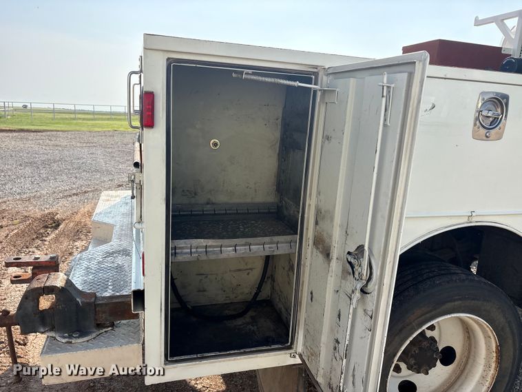 image for item EU5741 2005 International 4300 utility / service truck
