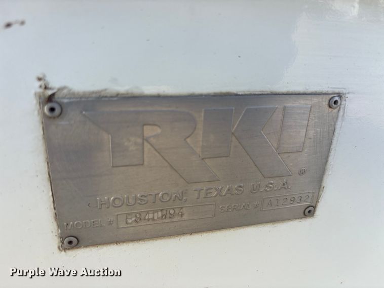 image for item EU5741 2005 International 4300 utility / service truck