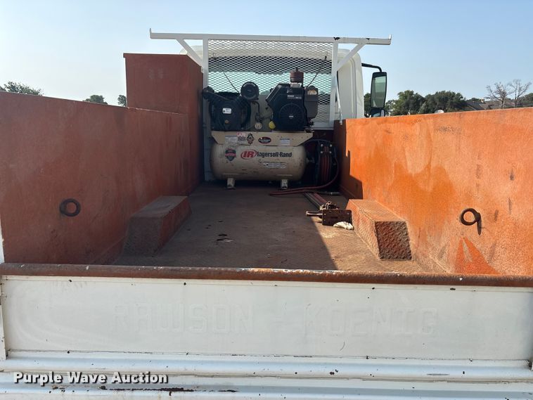 image for item EU5741 2005 International 4300 utility / service truck
