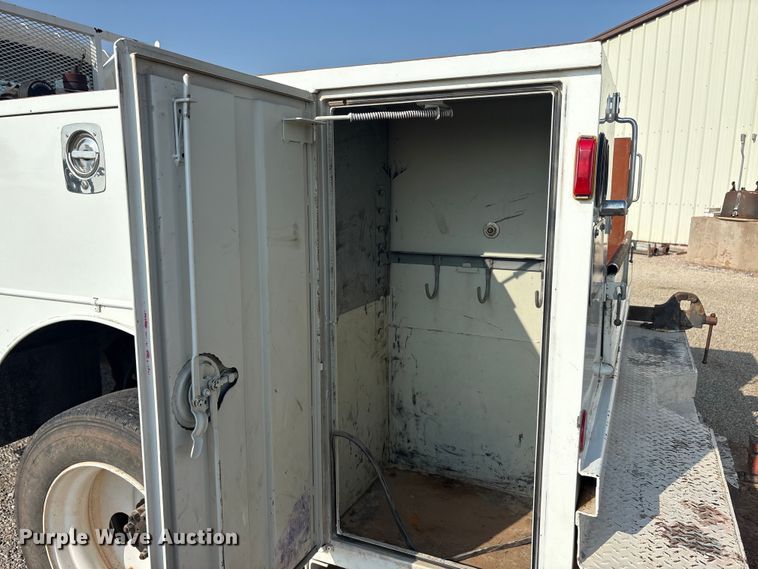 image for item EU5741 2005 International 4300 utility / service truck
