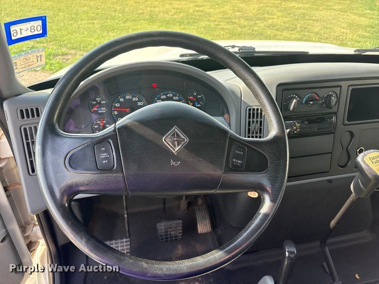 image for item EU5741 2005 International 4300 utility / service truck
