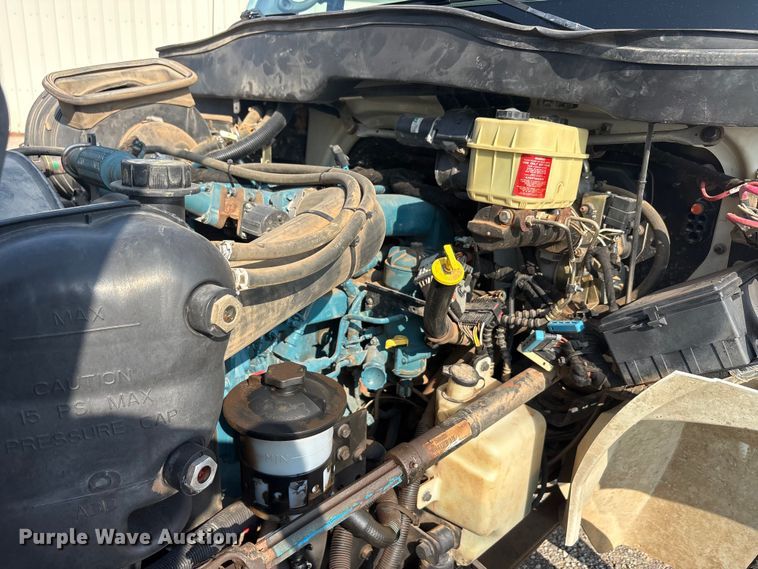 image for item EU5741 2005 International 4300 utility / service truck