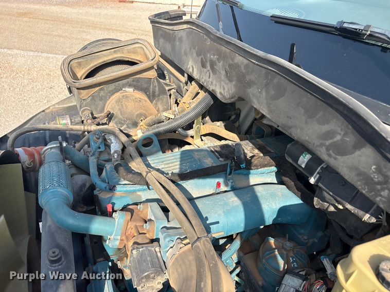 image for item EU5741 2005 International 4300 utility / service truck