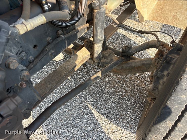 image for item EU5741 2005 International 4300 utility / service truck
