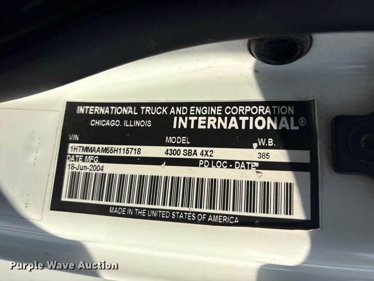 image for item EU5741 2005 International 4300 utility / service truck