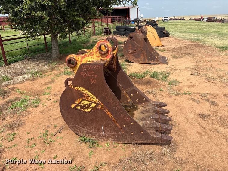 image for item EU5748 Excavator bucket