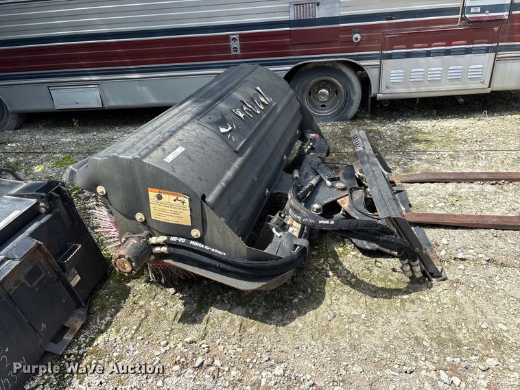image for item EU5754 2024 Bobcat 68 angle broom skid steer broom