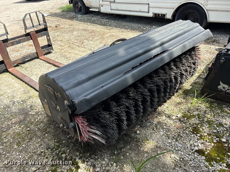 image for item EU5754 2024 Bobcat 68 angle broom skid steer broom