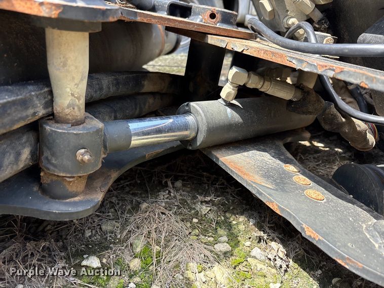 image for item EU5754 2024 Bobcat 68 angle broom skid steer broom