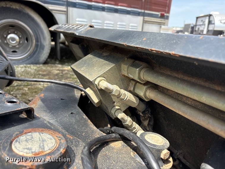 image for item EU5754 2024 Bobcat 68 angle broom skid steer broom