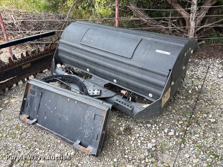image for item EU5757 2026 Bobcat 68 angle broom skid steer broom