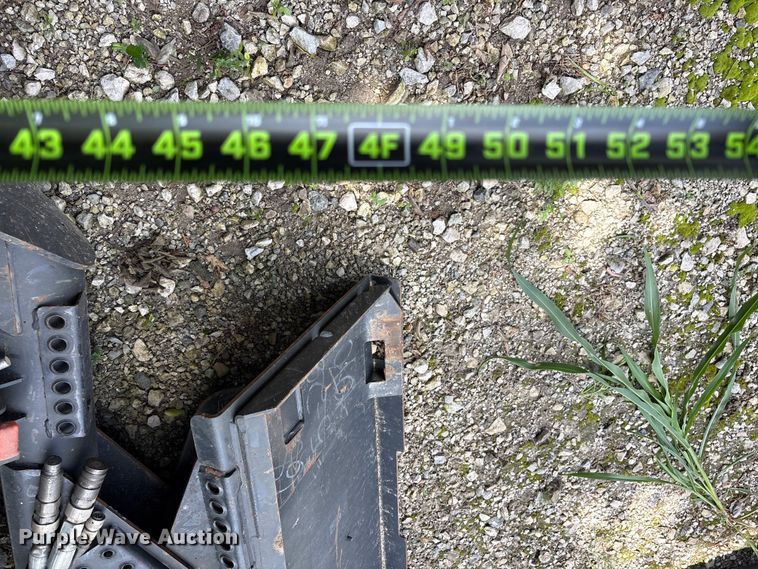 image for item EU5757 2026 Bobcat 68 angle broom skid steer broom