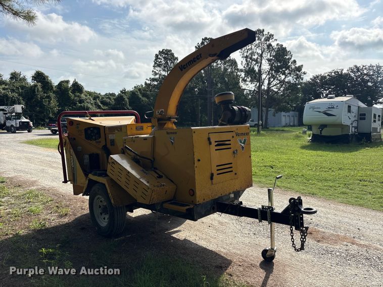 image for item EU5763 2013 Vermeer BC1000XL wood chipper