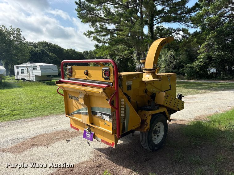 image for item EU5763 2013 Vermeer BC1000XL wood chipper