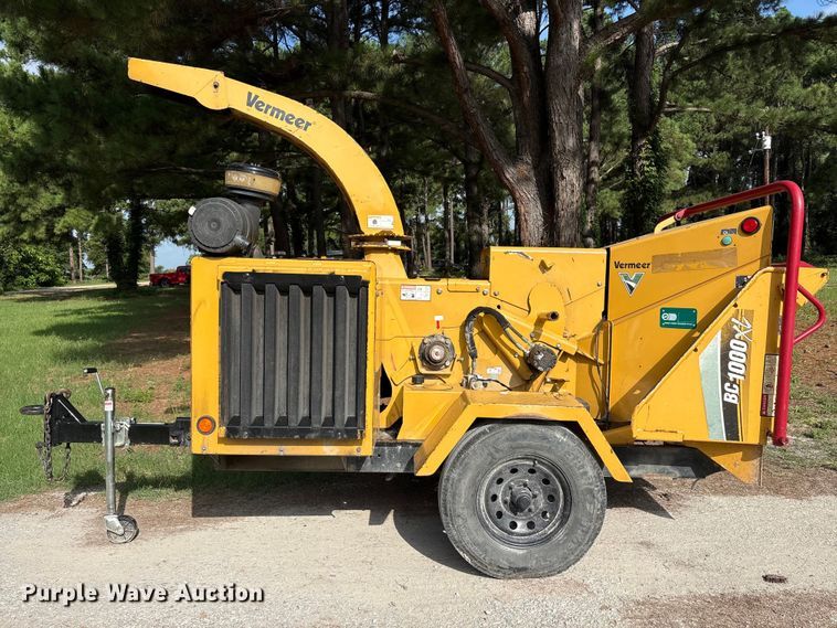 image for item EU5763 2013 Vermeer BC1000XL wood chipper