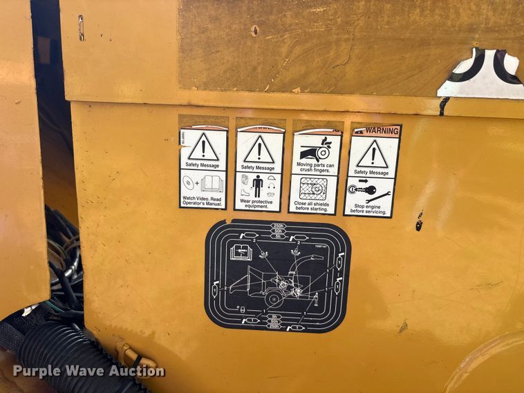 image for item EU5763 2013 Vermeer BC1000XL wood chipper