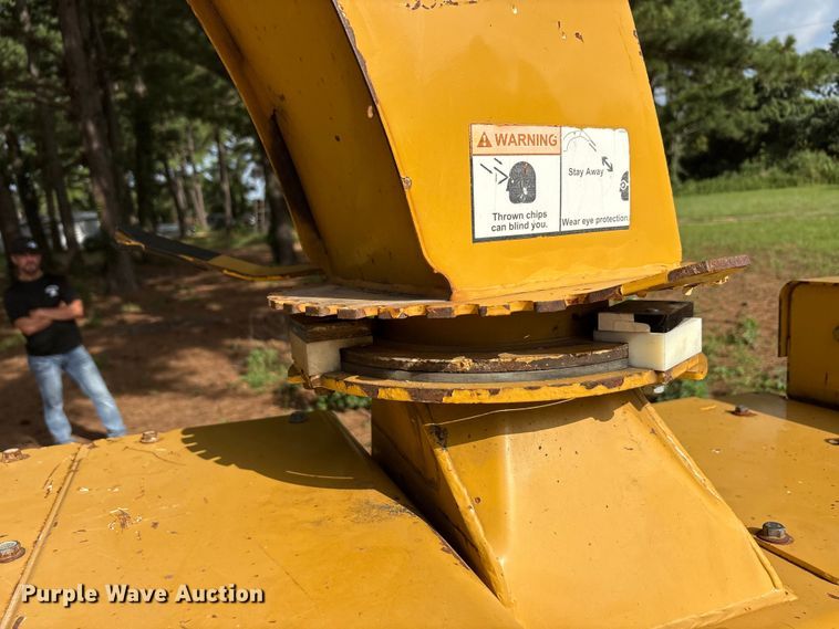 image for item EU5763 2013 Vermeer BC1000XL wood chipper