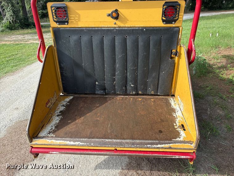 image for item EU5763 2013 Vermeer BC1000XL wood chipper