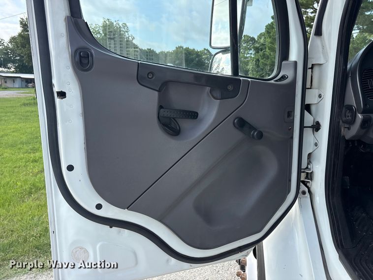 image for item EU5764 2010 Freightliner M2 forestry bucket truck