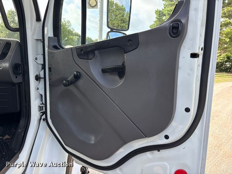 image for item EU5764 2010 Freightliner M2 forestry bucket truck