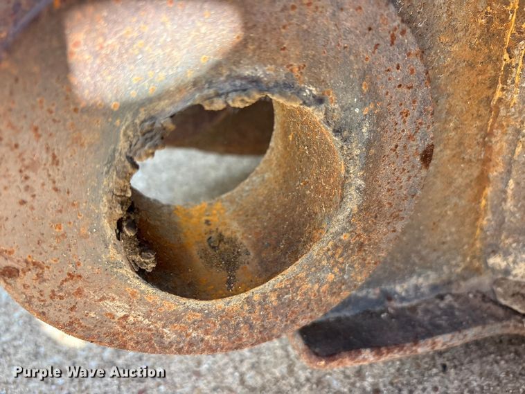 image for item EU5770 Caterpillar 963 track loader bucket