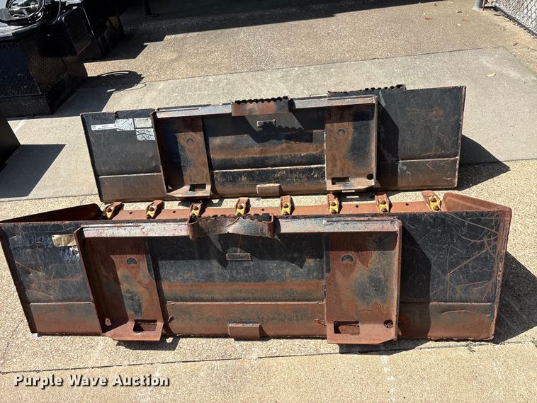 image for item EU5771 (2) Caterpillar skid steer buckets